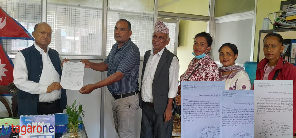 लमजुङ : प्याब्सनको मनोमानी शुल्क बृद्धिमा अभिभावकको विरोध 